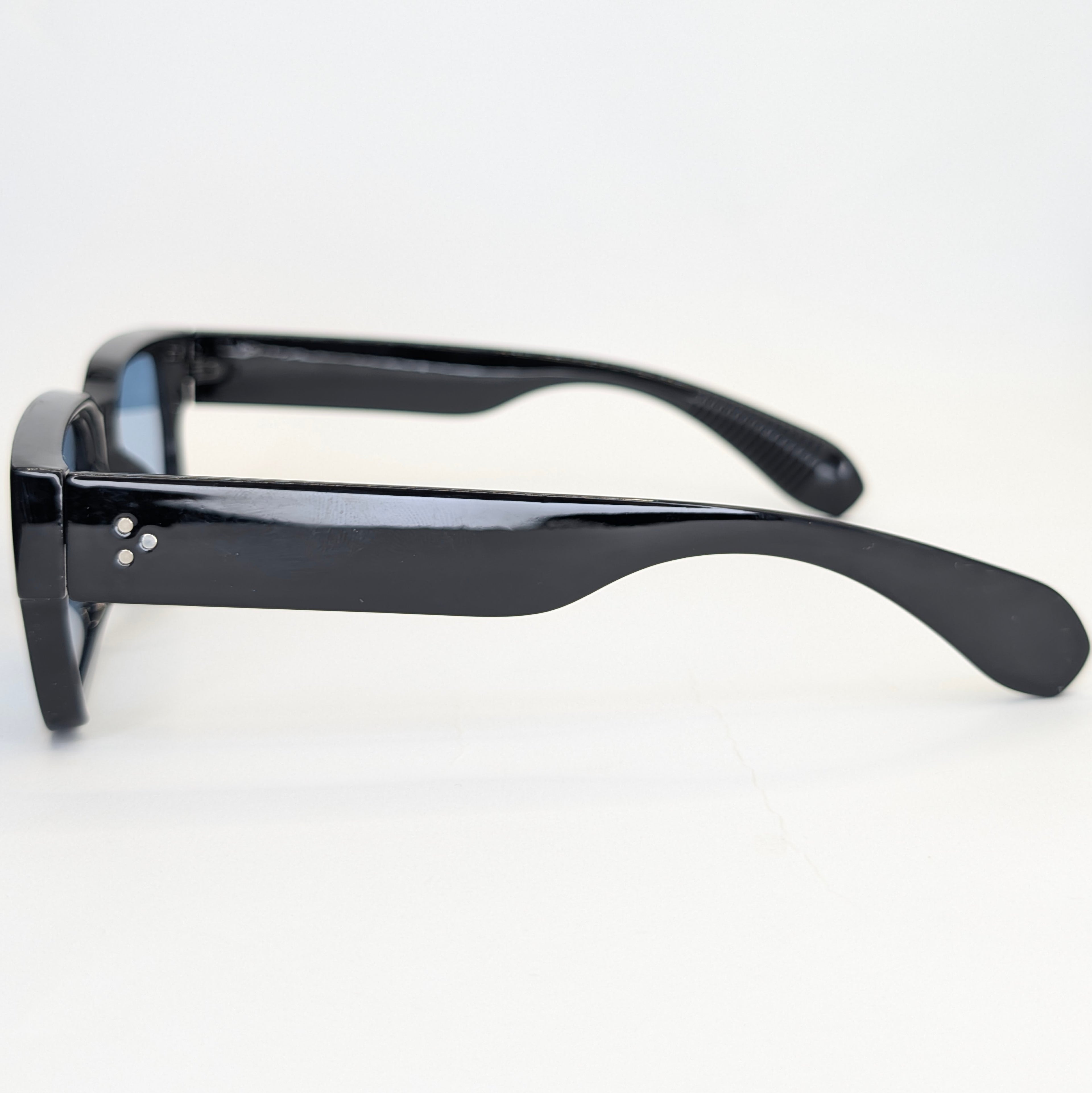 BLACK BOLD SUNGLASSES